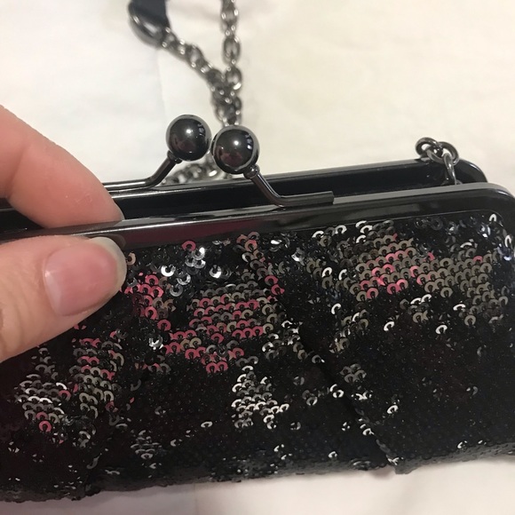 APT 9 Black & Silver Sequin KissLock Clutch Purse Handbag Removeable Cha… - Picture 3 of 6